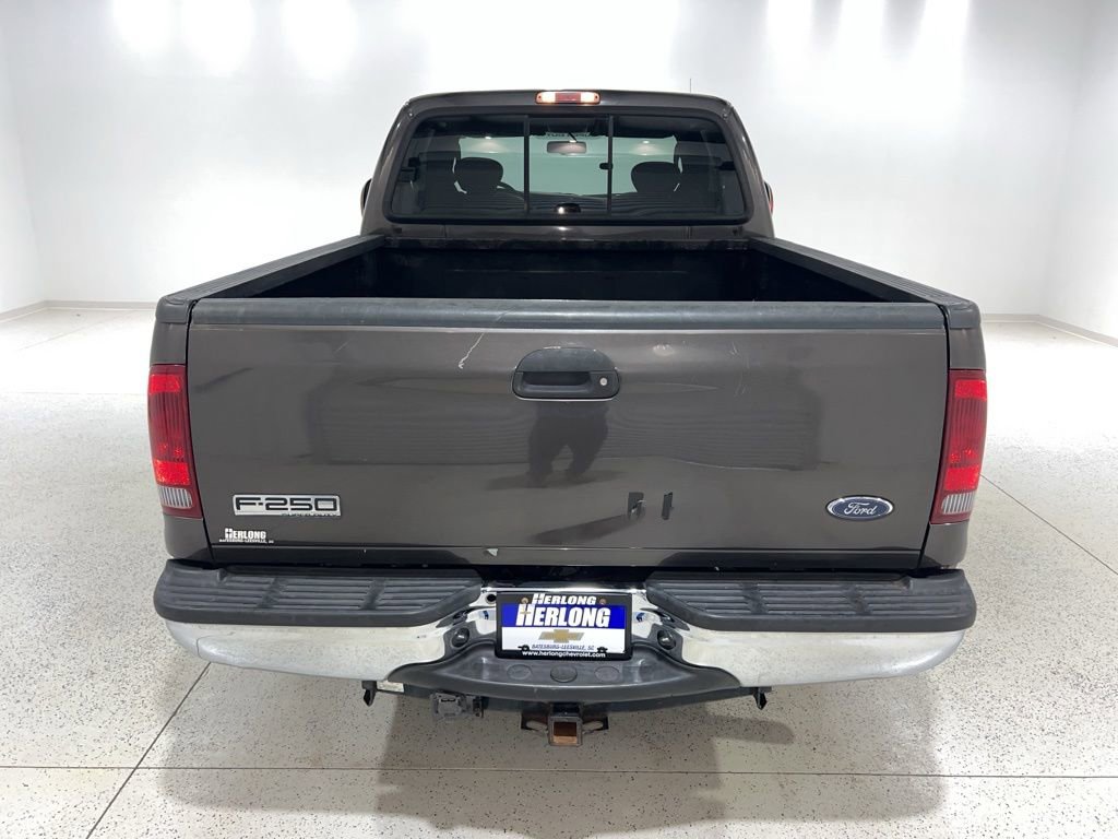 Used 2006 Ford F250 XLT image 4