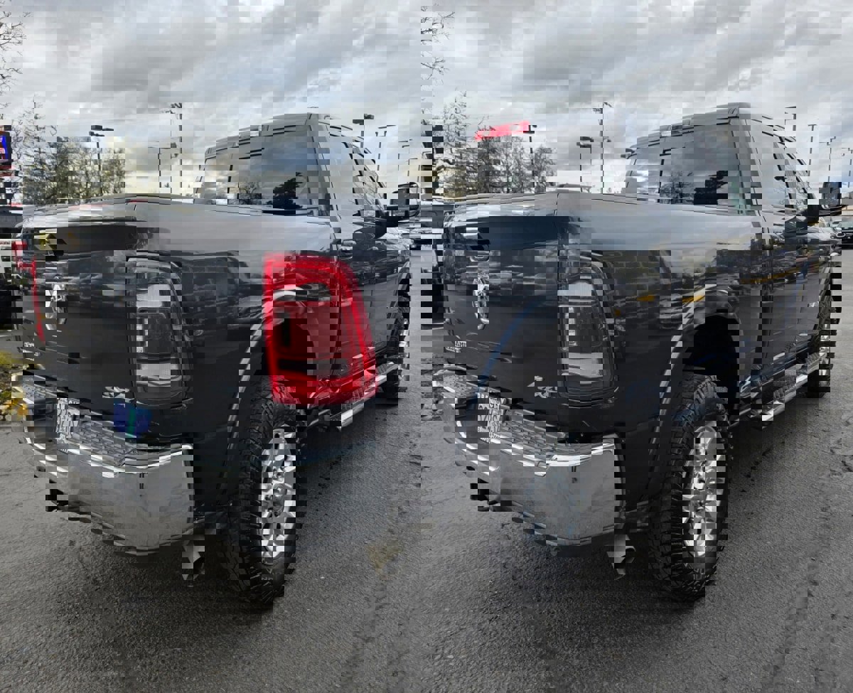 Used 2020 RAM 3500 Laramie image 7