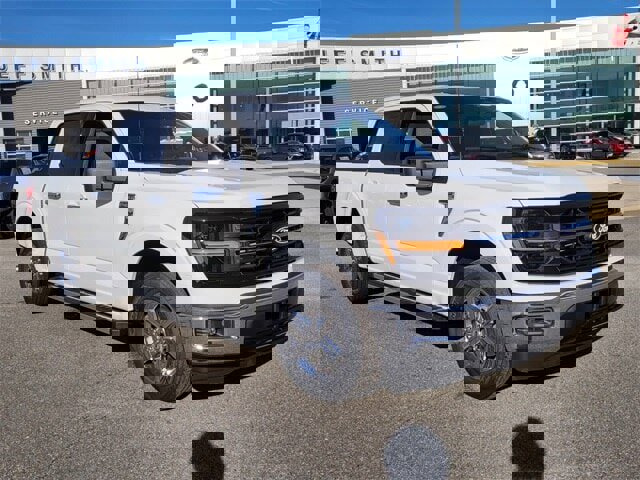 New 2025 Ford F150 XLT w/ Equipment Group 301A Standard