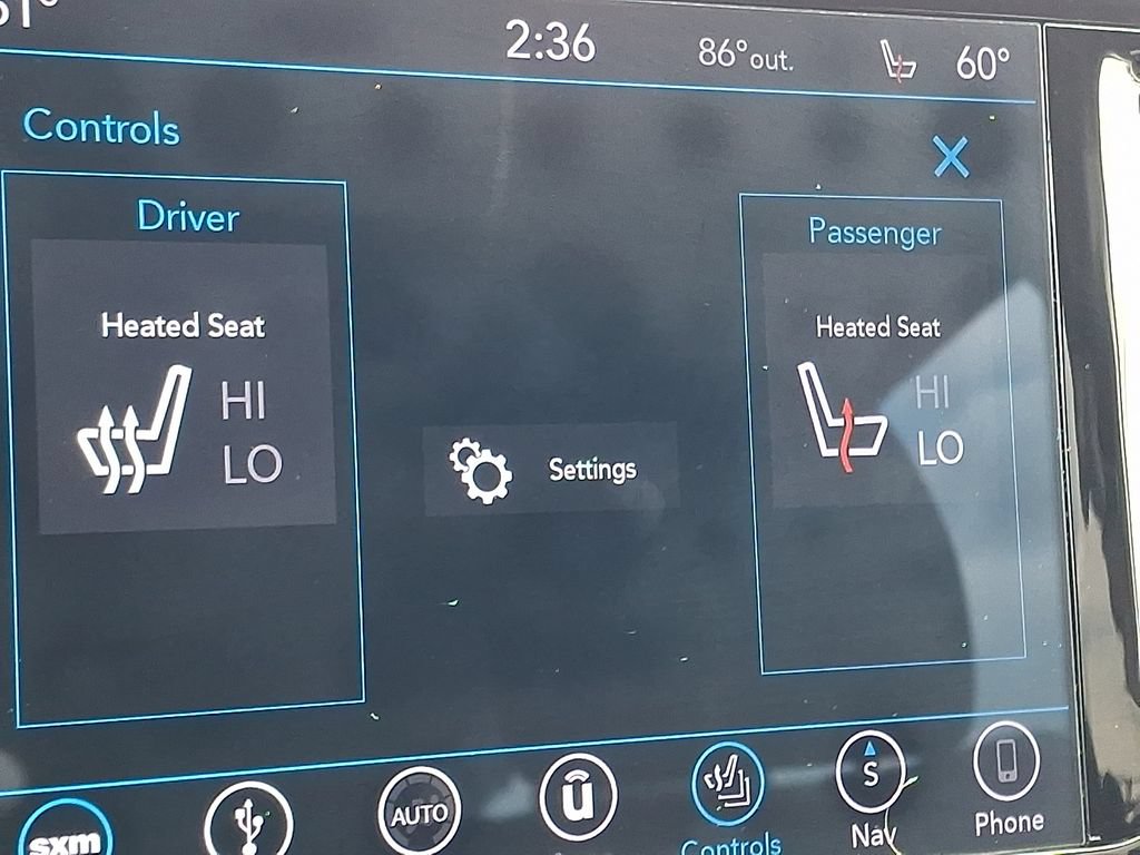 Used 2018 Chrysler Pacifica Touring-L FWD image 24