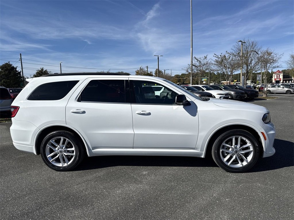 Used 2023 Dodge Durango GT image 2
