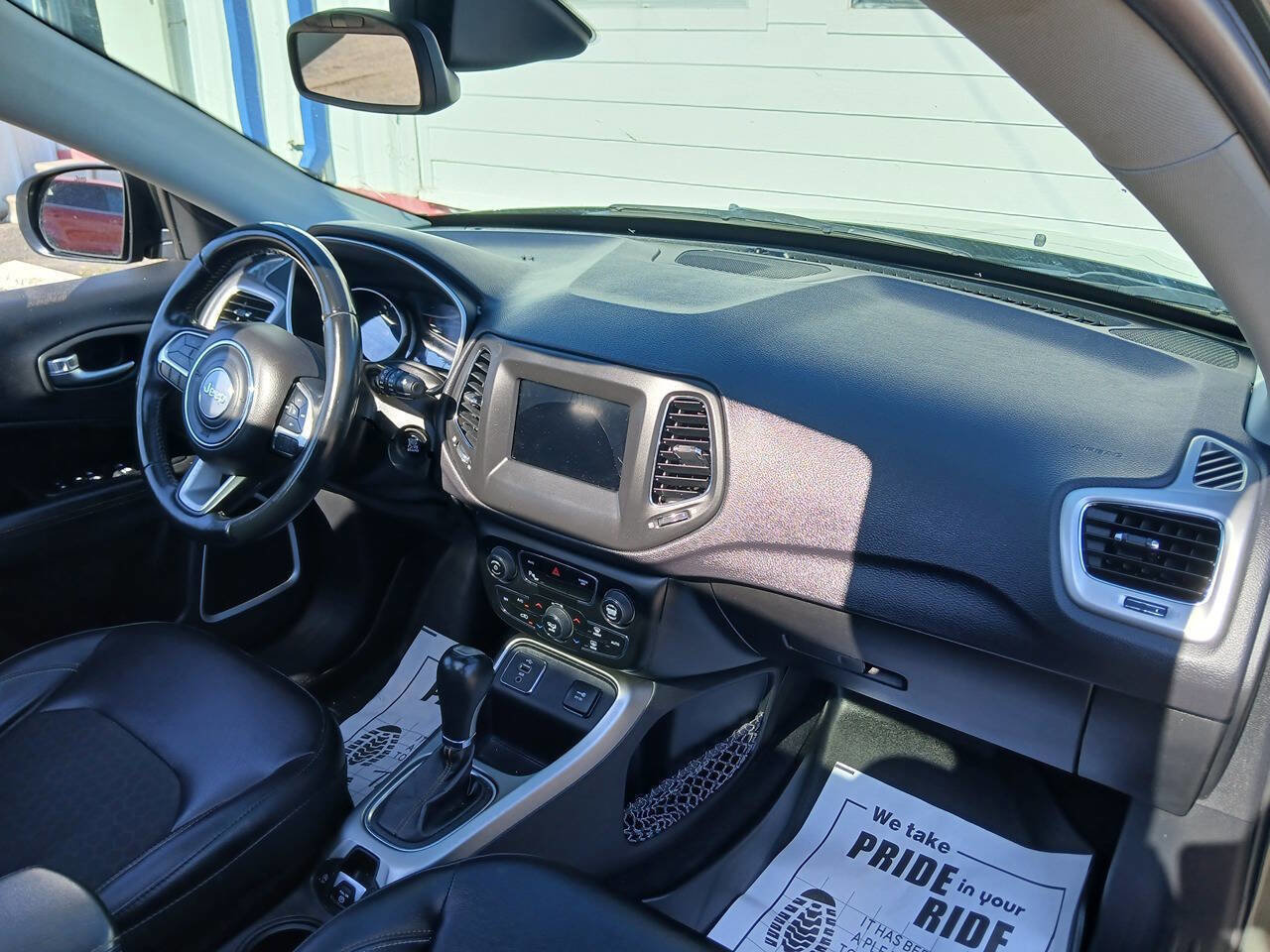 Used 2017 Jeep Compass Latitude w/ Popular Equipment Group FWD image 14