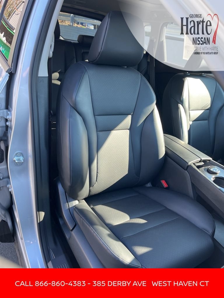 Certified 2023 Nissan Rogue SV w/ SV Premium B Package AWD/4WD image 35