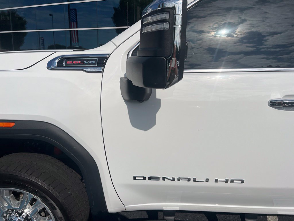 Used 2022 GMC Sierra 2500 Denali AWD/4WD image 3