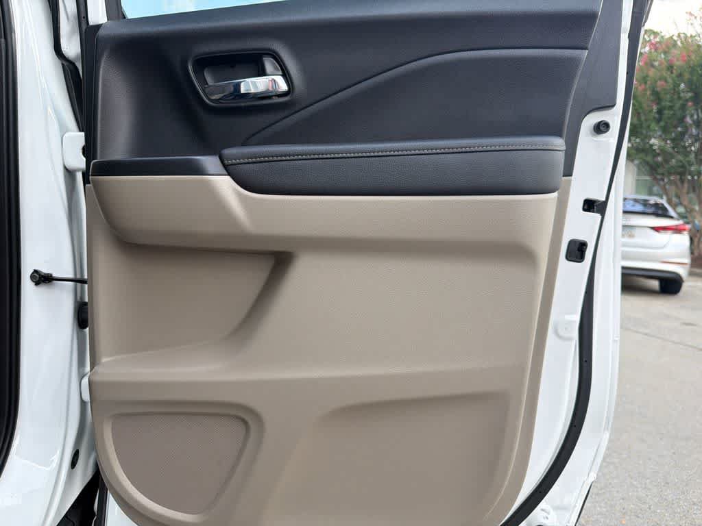 Used 2023 Honda Ridgeline RTL-E image 16