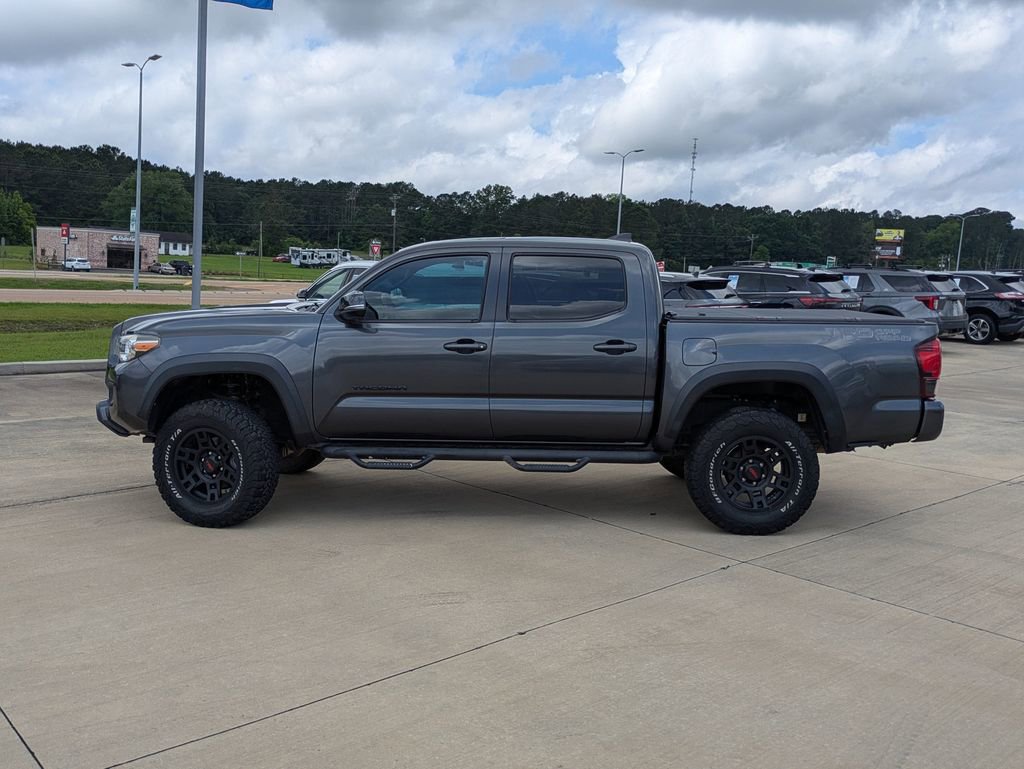 Used 2019 Toyota Tacoma TRD Off-Road w/ TRD Premium Off Road Package RWD image 5