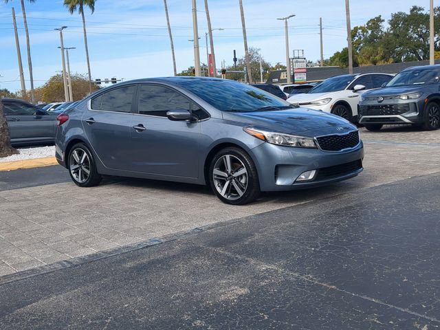 Used 2017 Kia Forte EX image 2