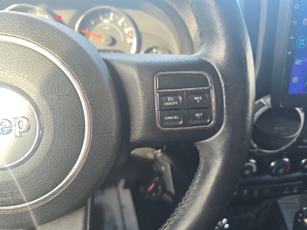 Used 2012 Jeep Wrangler Unlimited Sahara w/ Dual Top Group AWD/4WD image 20