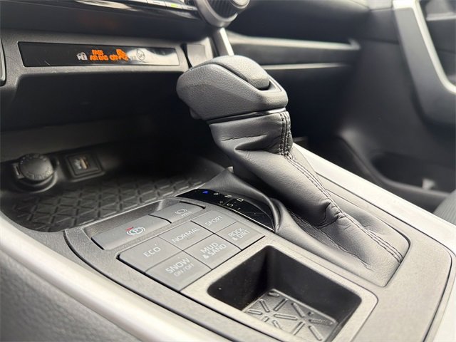 Used 2024 Toyota RAV4 LE image 20