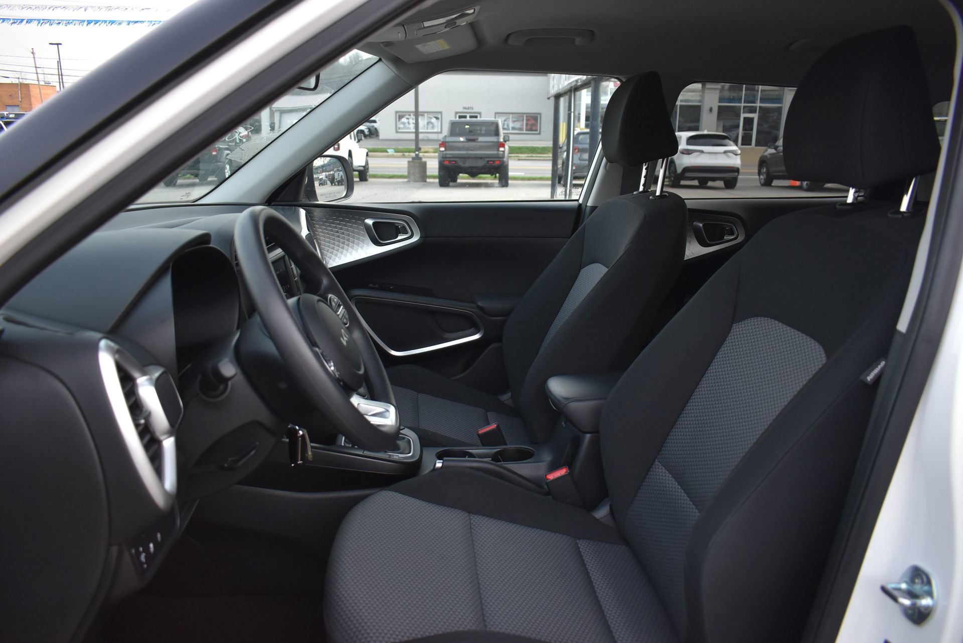 Used 2024 Kia Soul LX w/ Option Group 015 image 14