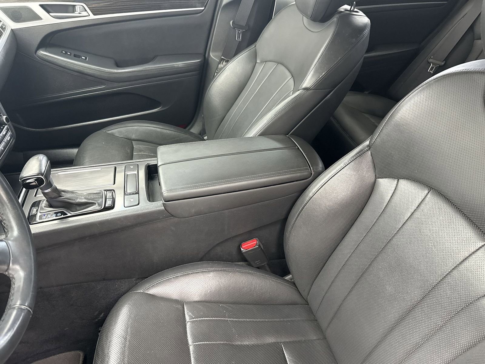 Used 2020 Genesis G80 3.8 image 30