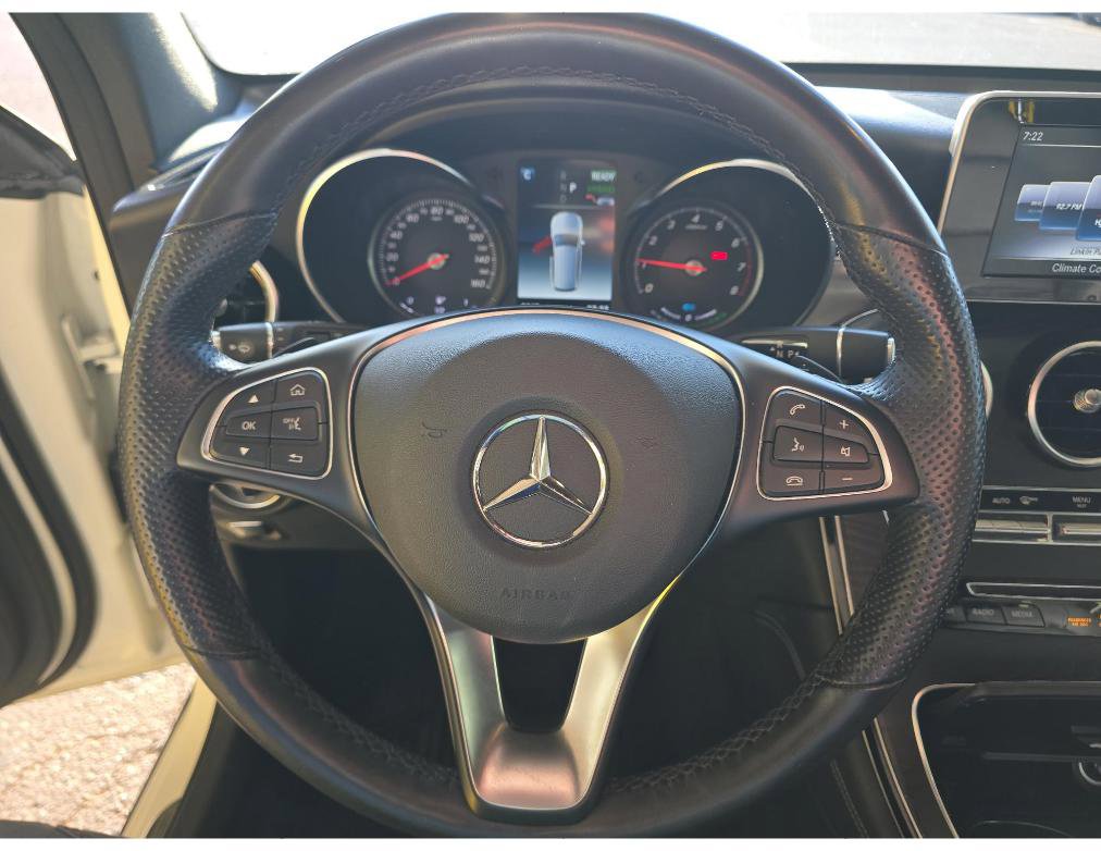 Used 2019 Mercedes-Benz GLC 350e 4MATIC w/ Premium Package image 10
