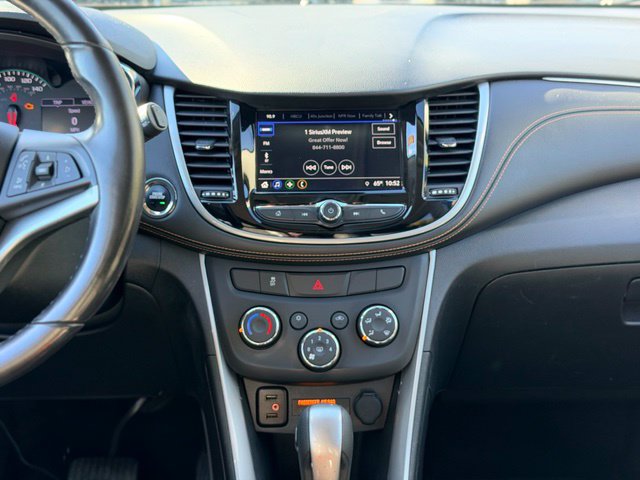 Used 2018 Chevrolet Trax LT w/ LT Convenience Package FWD image 22