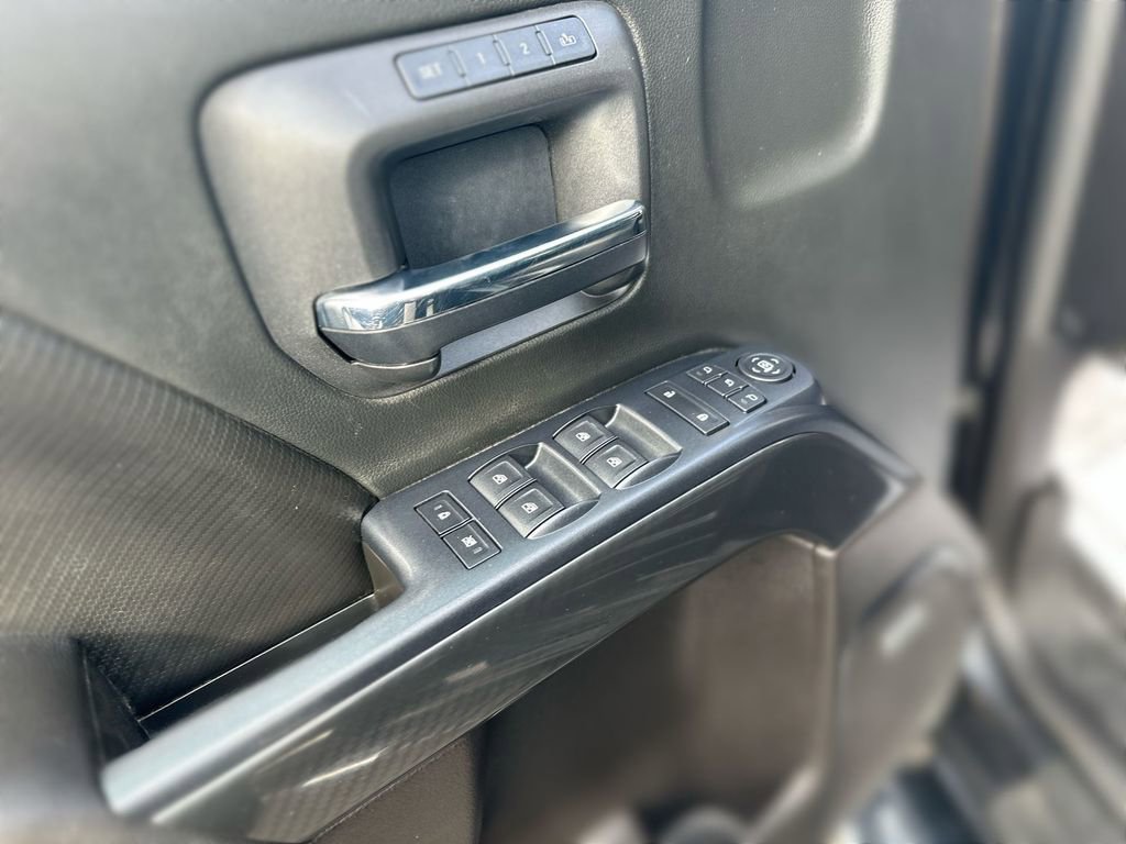 Used 2017 GMC Sierra 2500 SLT w/ All-Terrain HD Package image 15