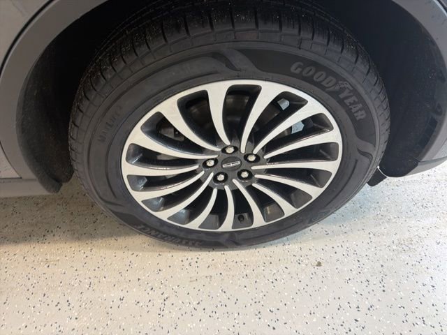 Used 2023 Lincoln Aviator AWD w/ Premium Package image 11