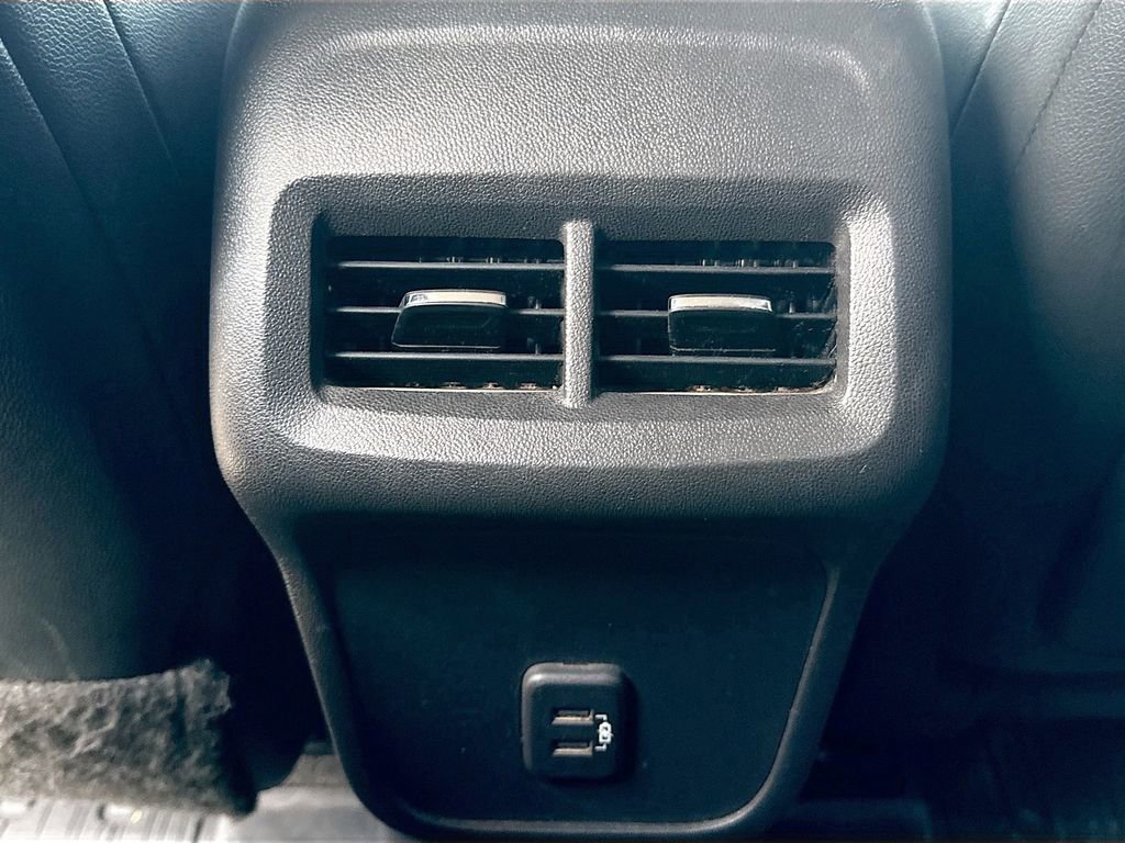 Used 2022 GMC Terrain AT4 image 23