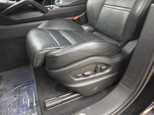 Used 2023 Porsche Cayenne Platinum Edition AWD/4WD image 28