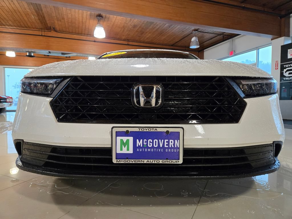 Used 2023 Honda Accord Sport image 9