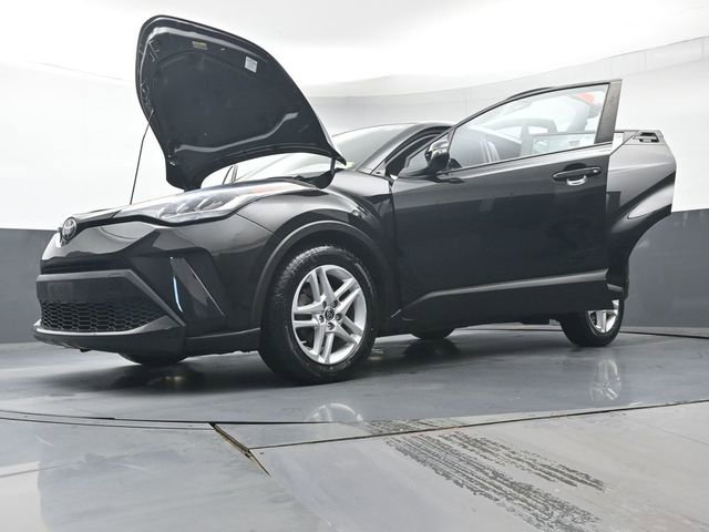 Certified 2021 Toyota C-HR LE image 39