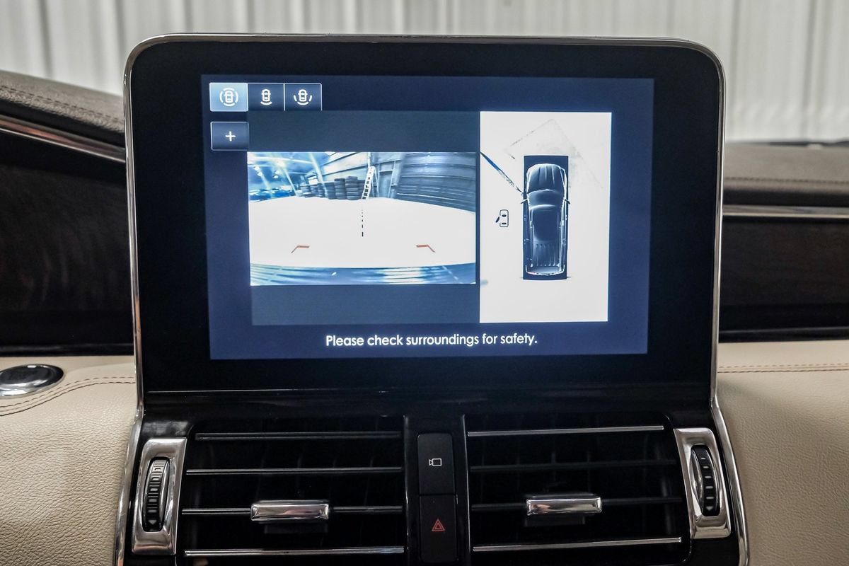 Used 2020 Lincoln Navigator L Reserve w/ Luxury Package RWD image 21