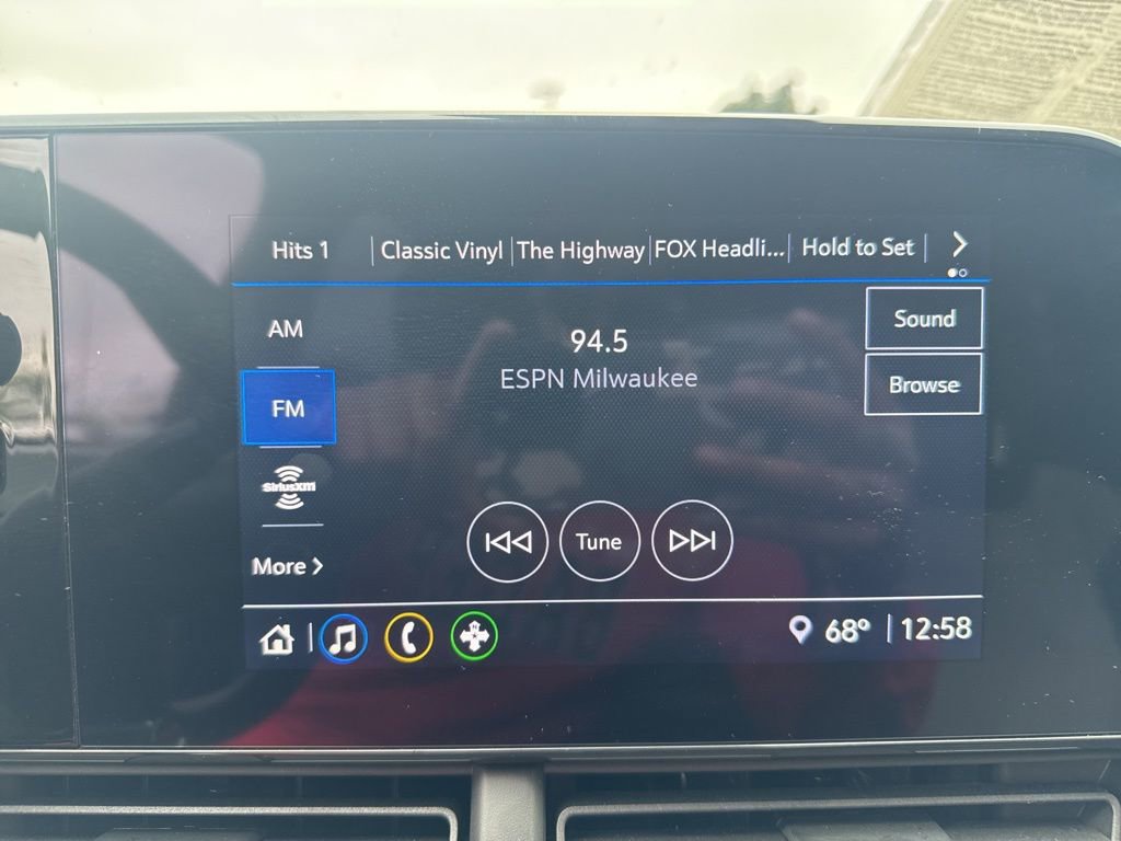 Used 2025 Chevrolet Trax LS image 33