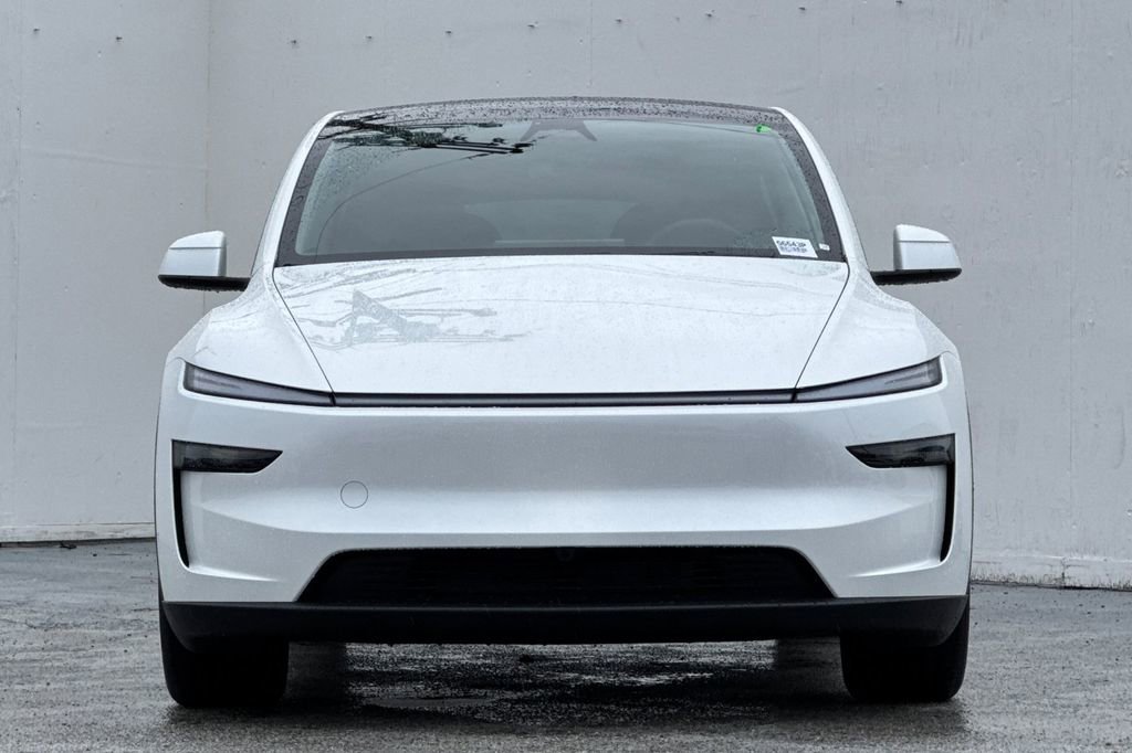 Used 2026 Tesla Model Y Long Range image 8