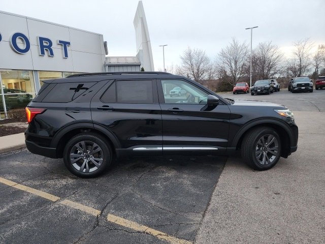 New 2025 Ford Explorer Active w/ Active Comfort Package image 9