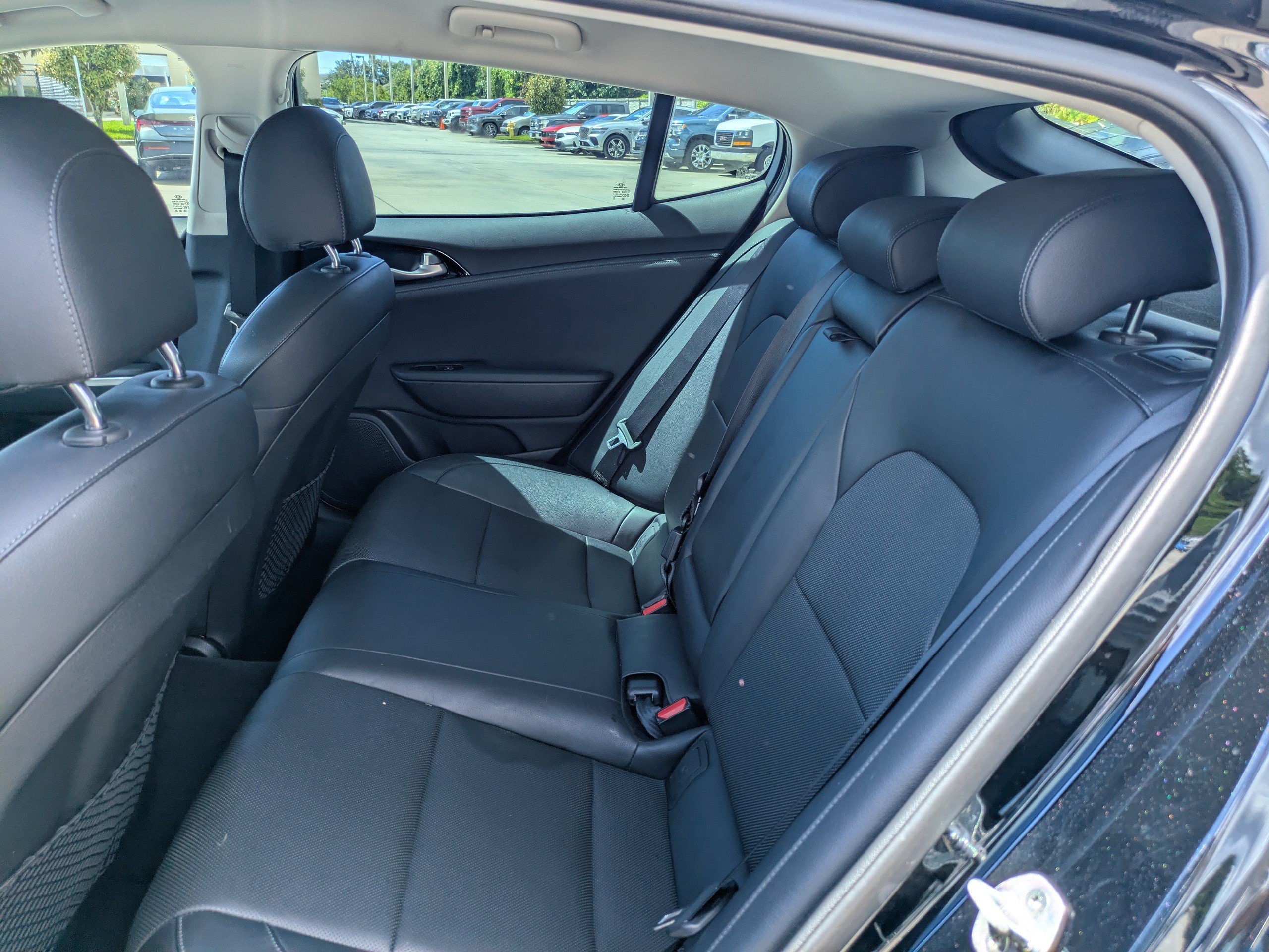 Used 2019 Kia Stinger RWD image 12