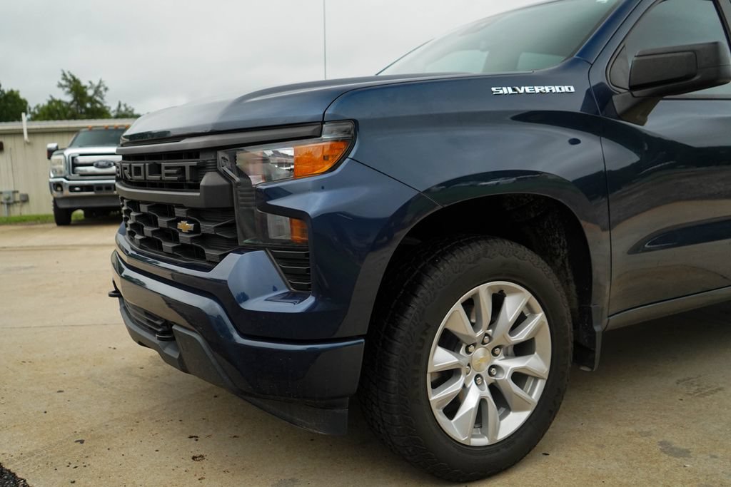 Used 2022 Chevrolet Silverado 1500 Custom AWD/4WD image 17