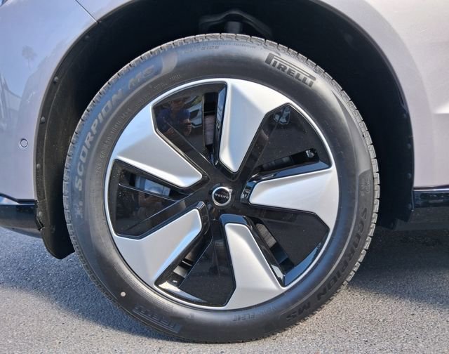 New 2026 Volvo EX90 Plus RWD image 16