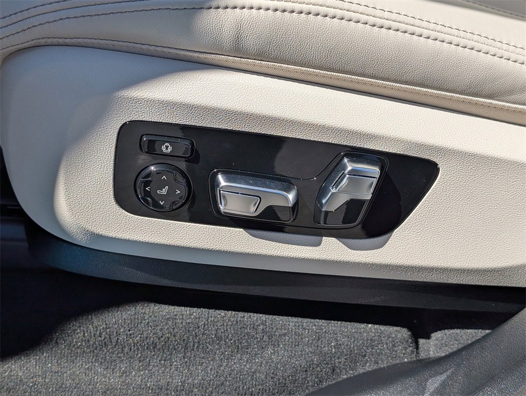 New 2026 BMW X7 M60i image 15