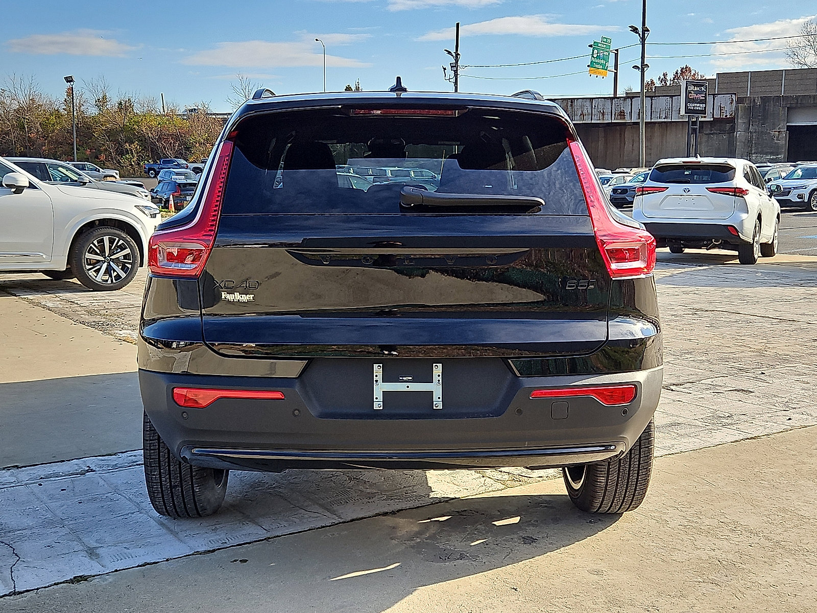 New 2026 Volvo XC40 B5 Ultra w/ Protection Package Premier AWD/4WD image 5