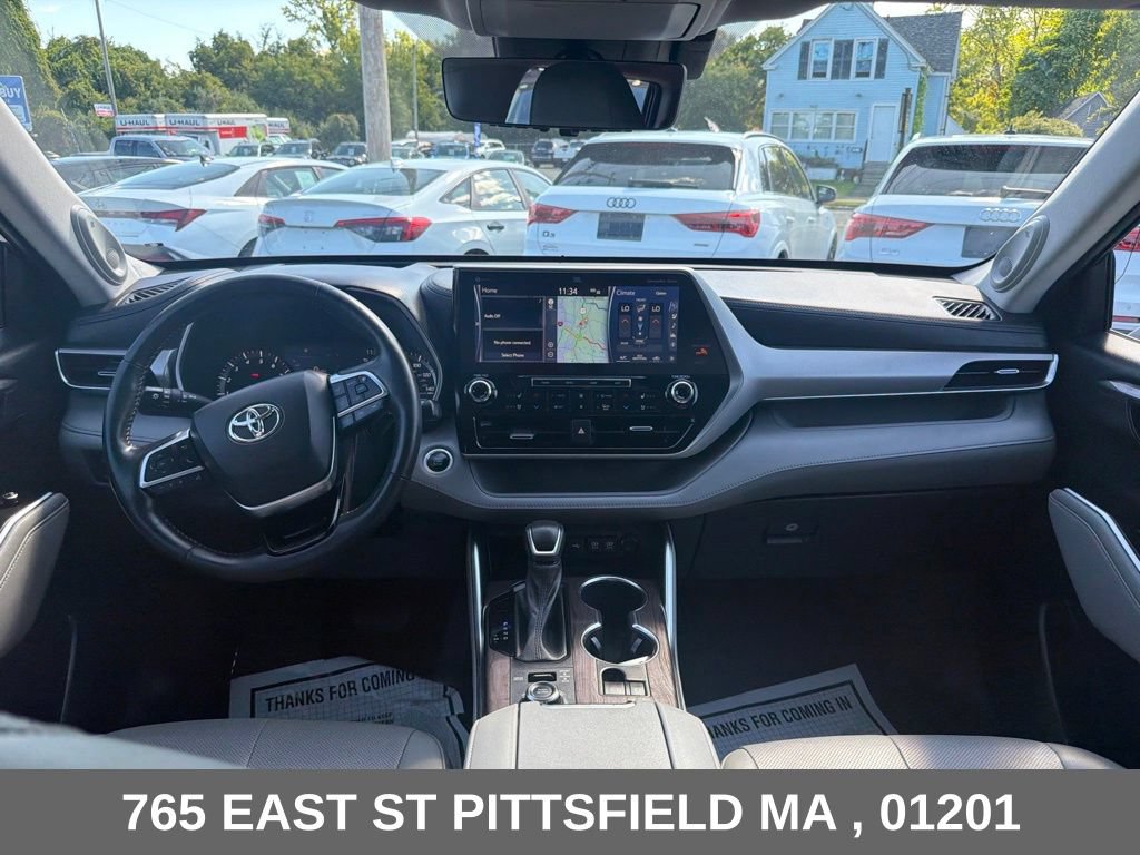 Used 2021 Toyota Highlander Platinum AWD/4WD image 20
