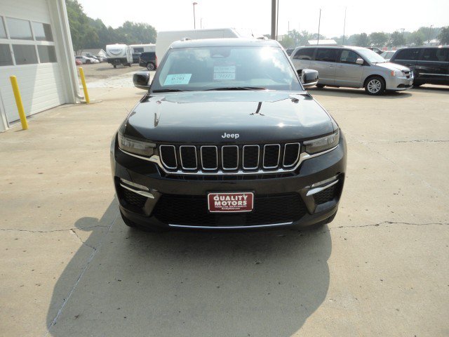 Used 2022 Jeep Grand Cherokee Limited AWD/4WD image 22