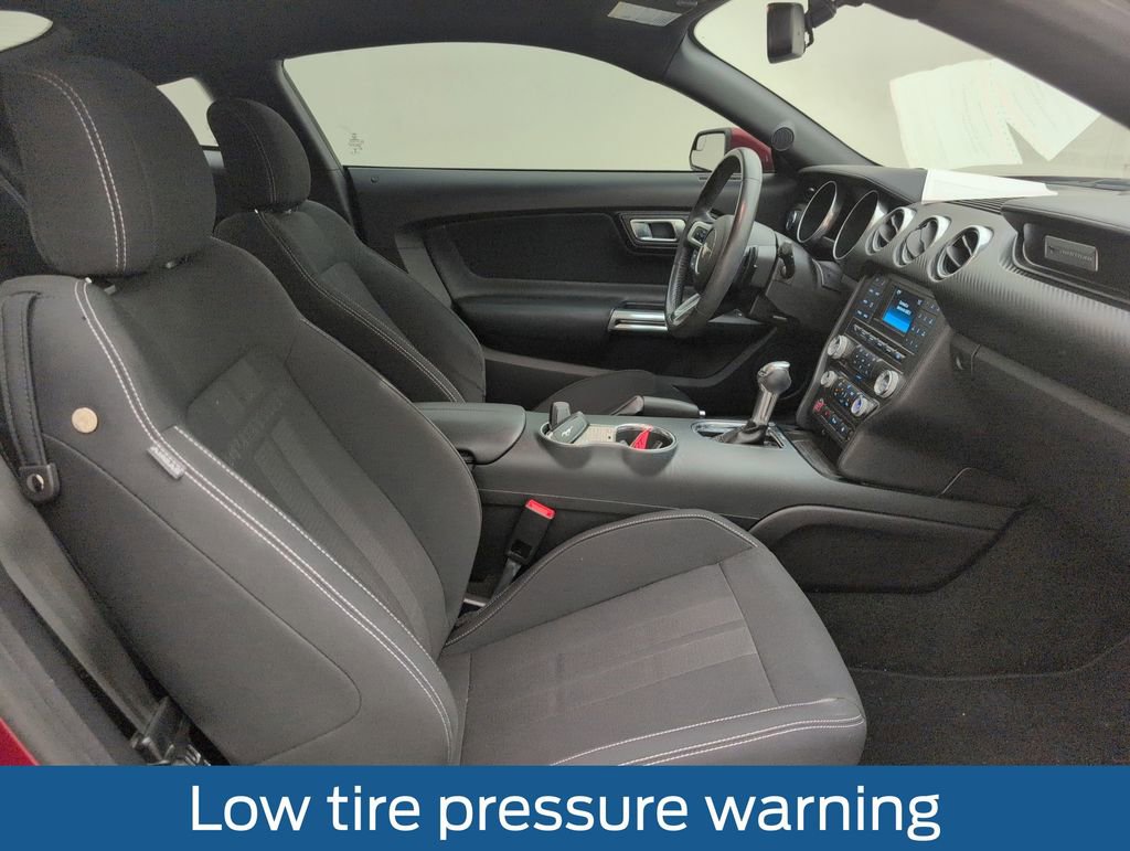Used 2018 Ford Mustang Coupe RWD image 15