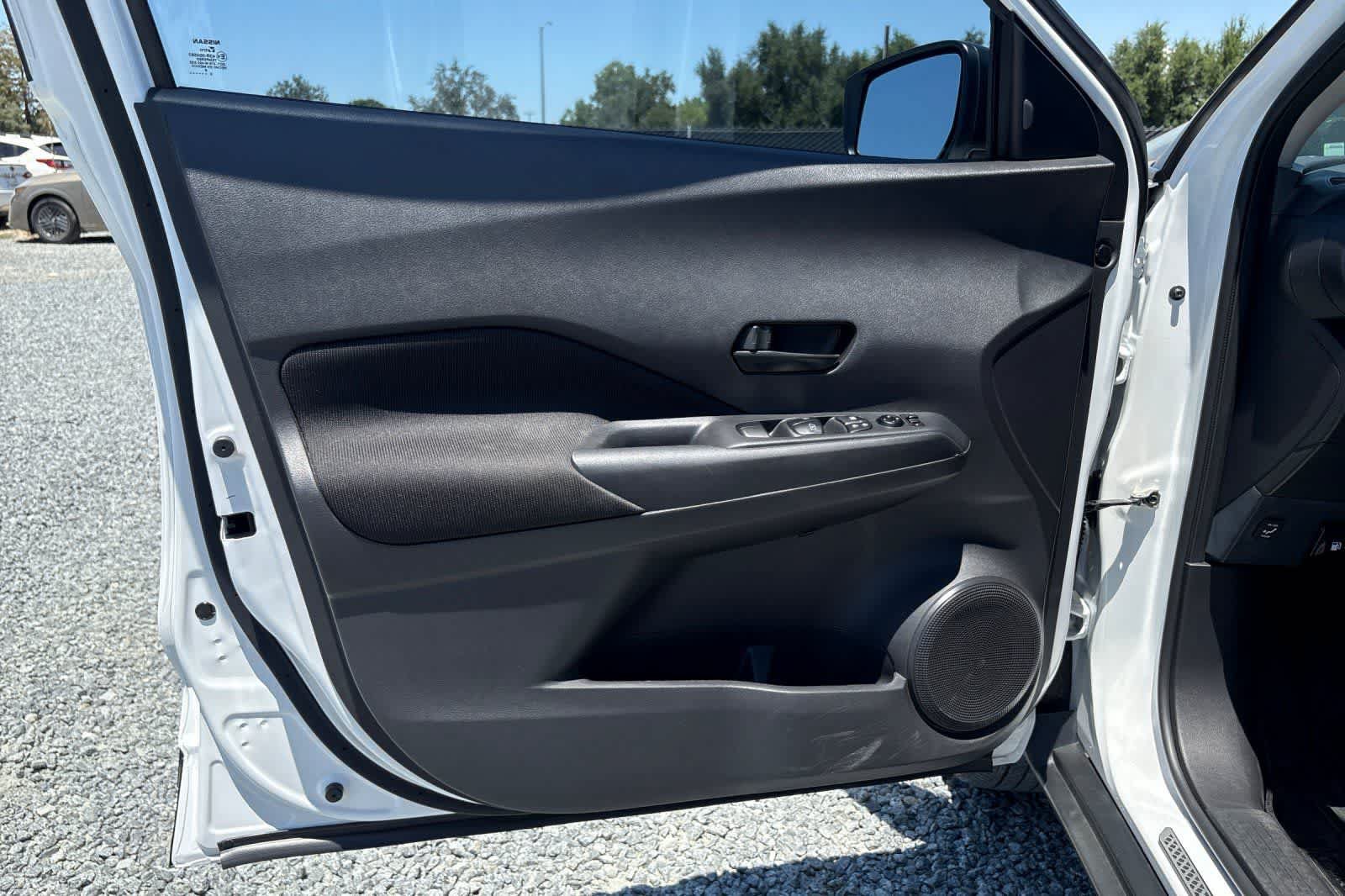 Used 2023 Nissan Kicks S w/ Interior Electronics Package FWD image 15