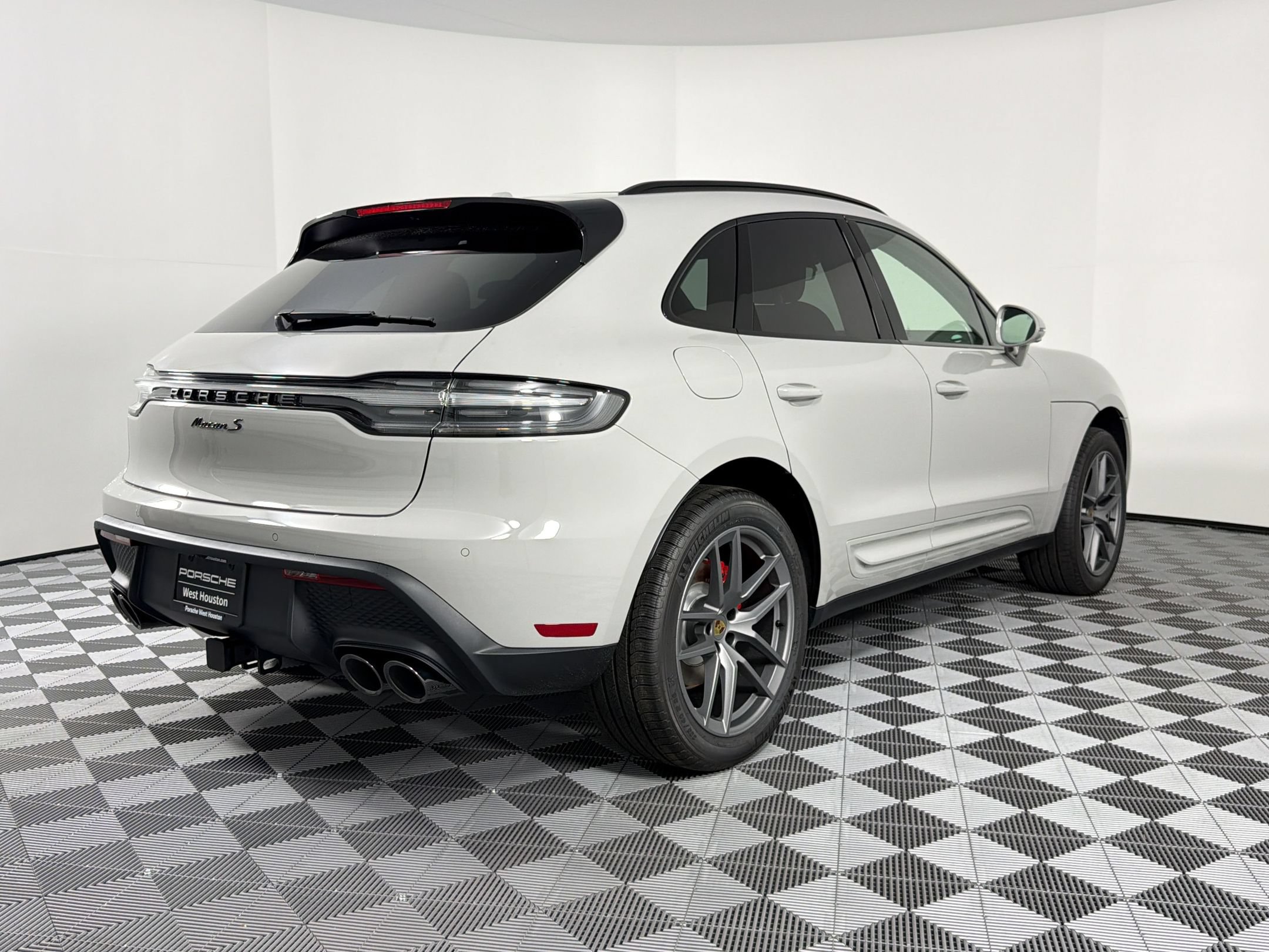 New 2026 Porsche Macan S AWD/4WD image 9
