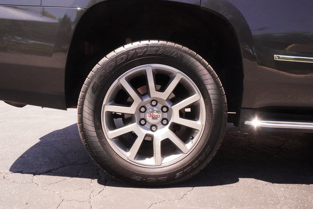 Used 2018 GMC Yukon Denali RWD image 7