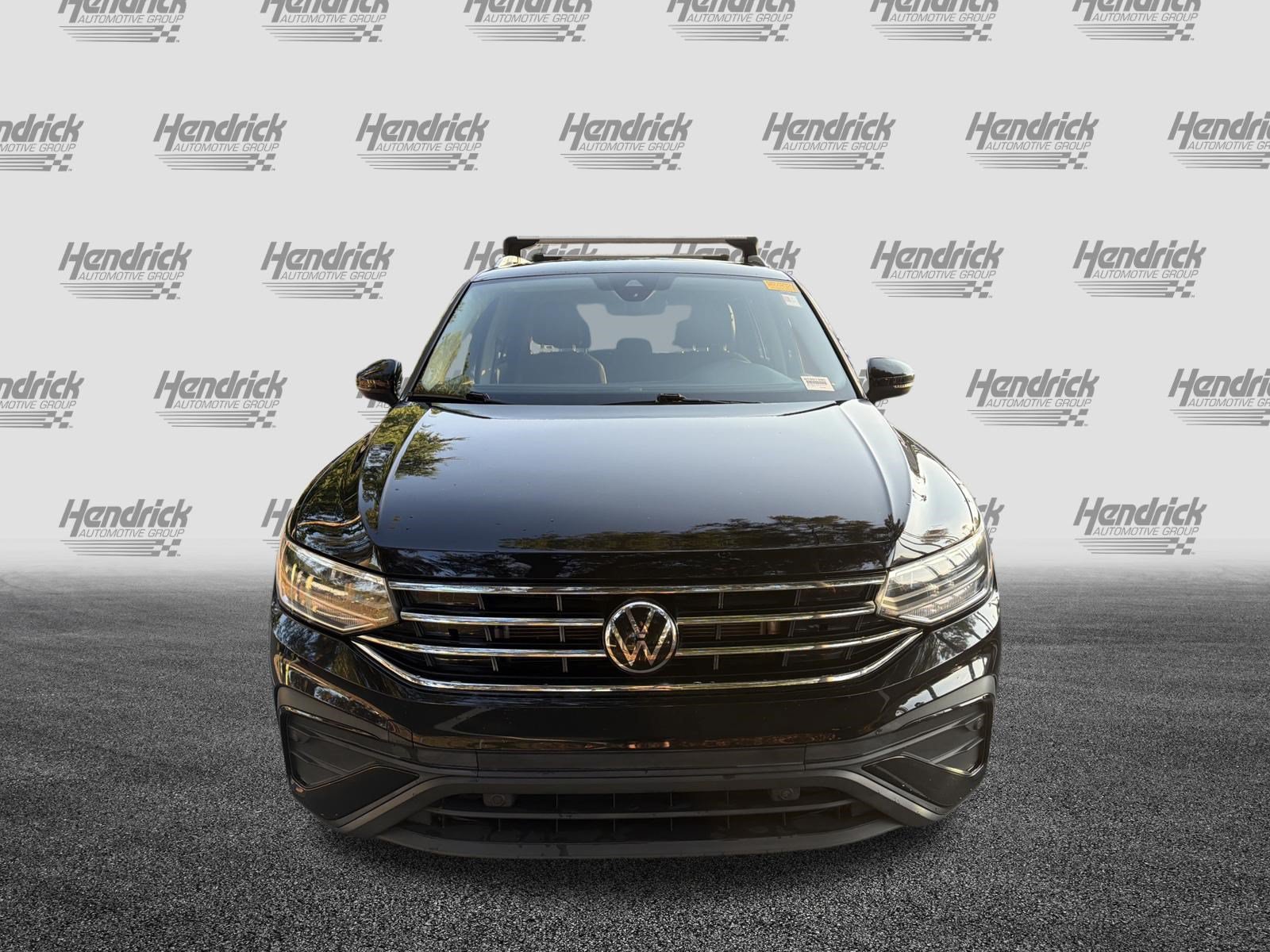 Used 2022 Volkswagen Tiguan SE FWD image 3