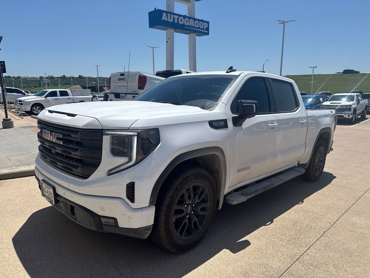 Used 2026 GMC Sierra 1500 Elevation w/ Elevation Premium Package AWD/4WD image 1