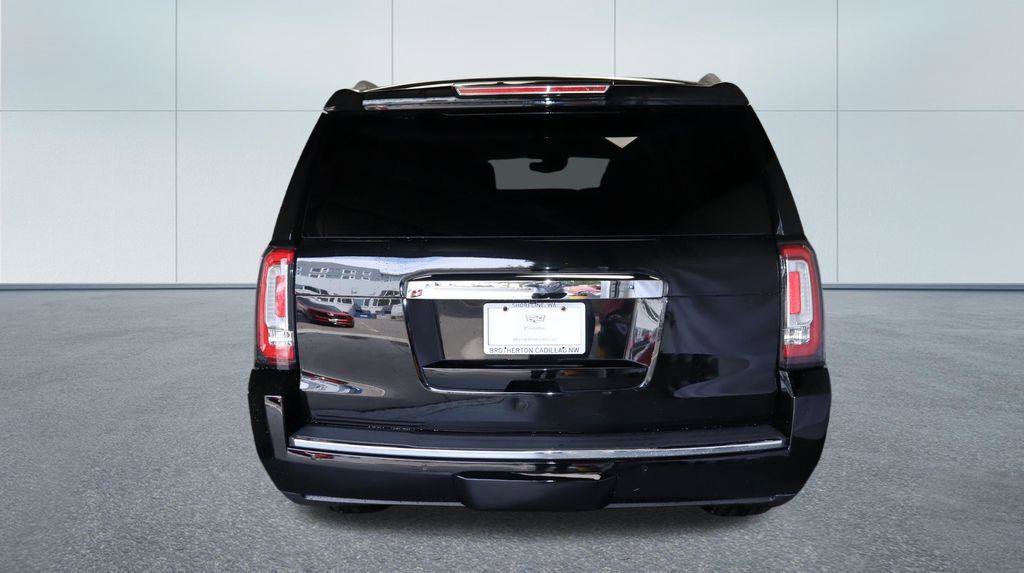 Used 2020 GMC Yukon XL Denali w/ Denali Premium Package AWD/4WD image 4