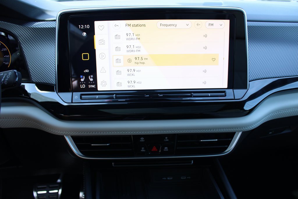 New 2026 Volkswagen Atlas Cross Sport SEL Premium R-Line image 14
