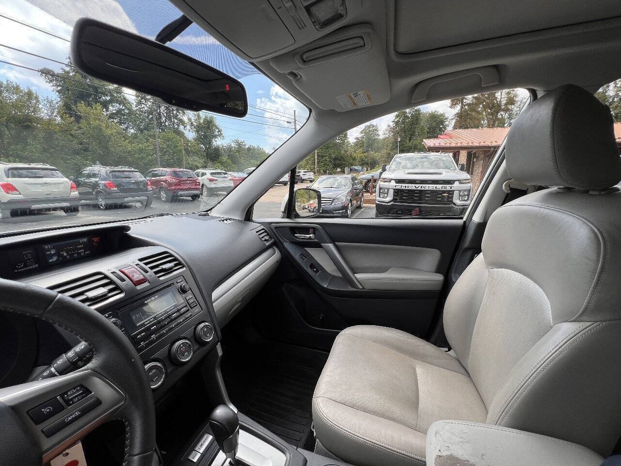Used 2015 Subaru Forester 2.5i Limited AWD/4WD image 17