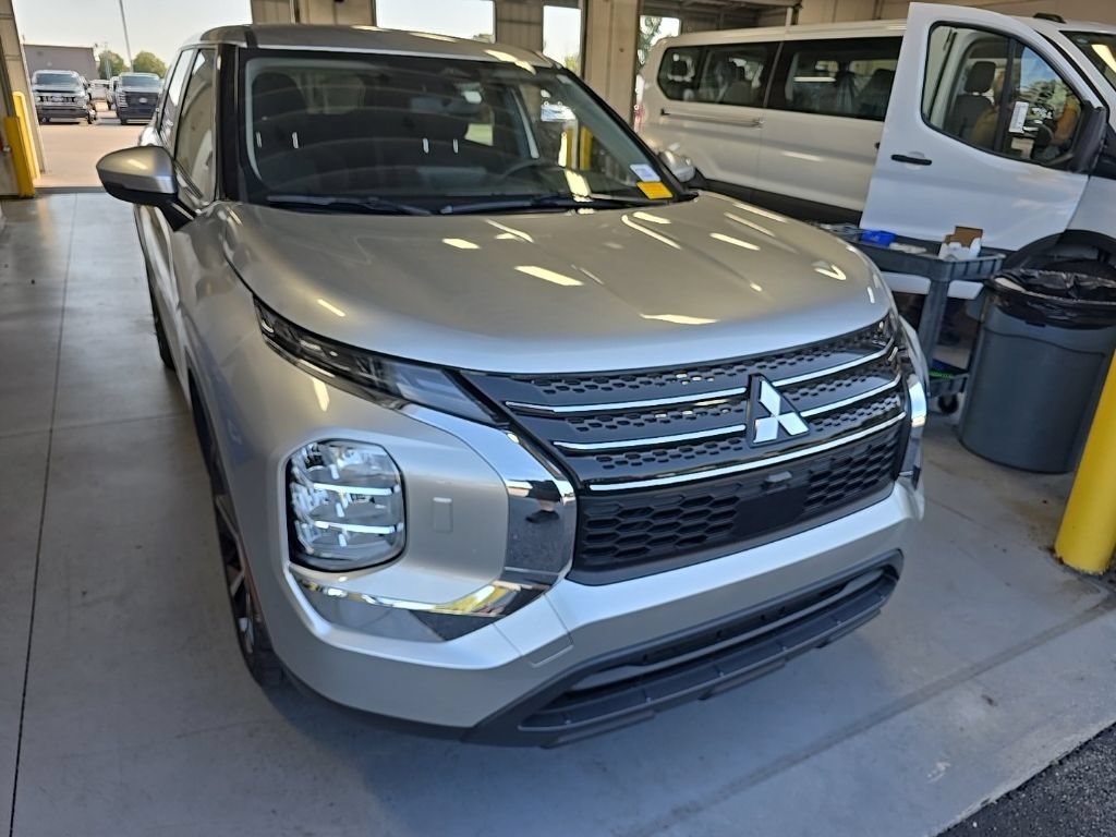 Used 2022 Mitsubishi Outlander ES