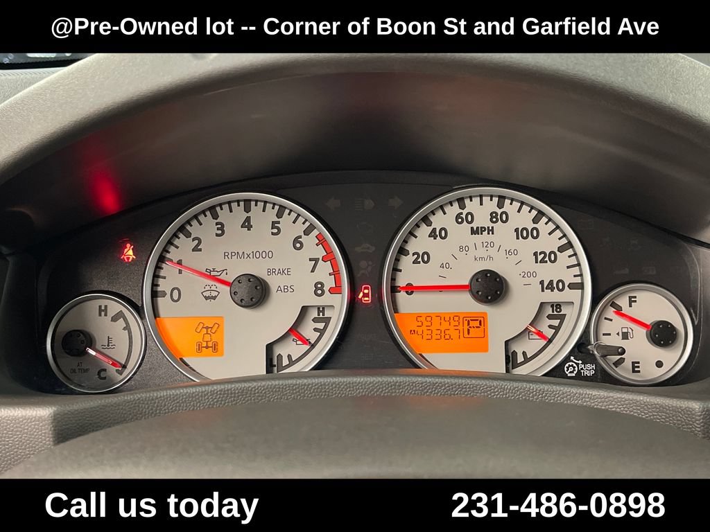 Used 2015 Nissan Xterra PRO-4X AWD/4WD image 21