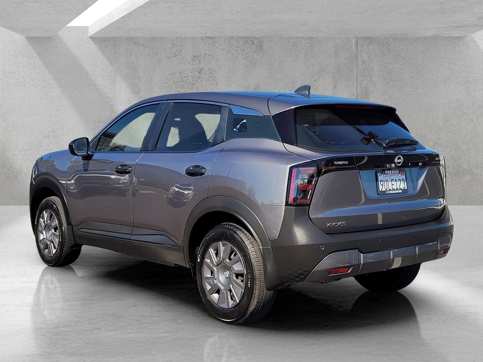 Used 2025 Nissan Kicks S image 6