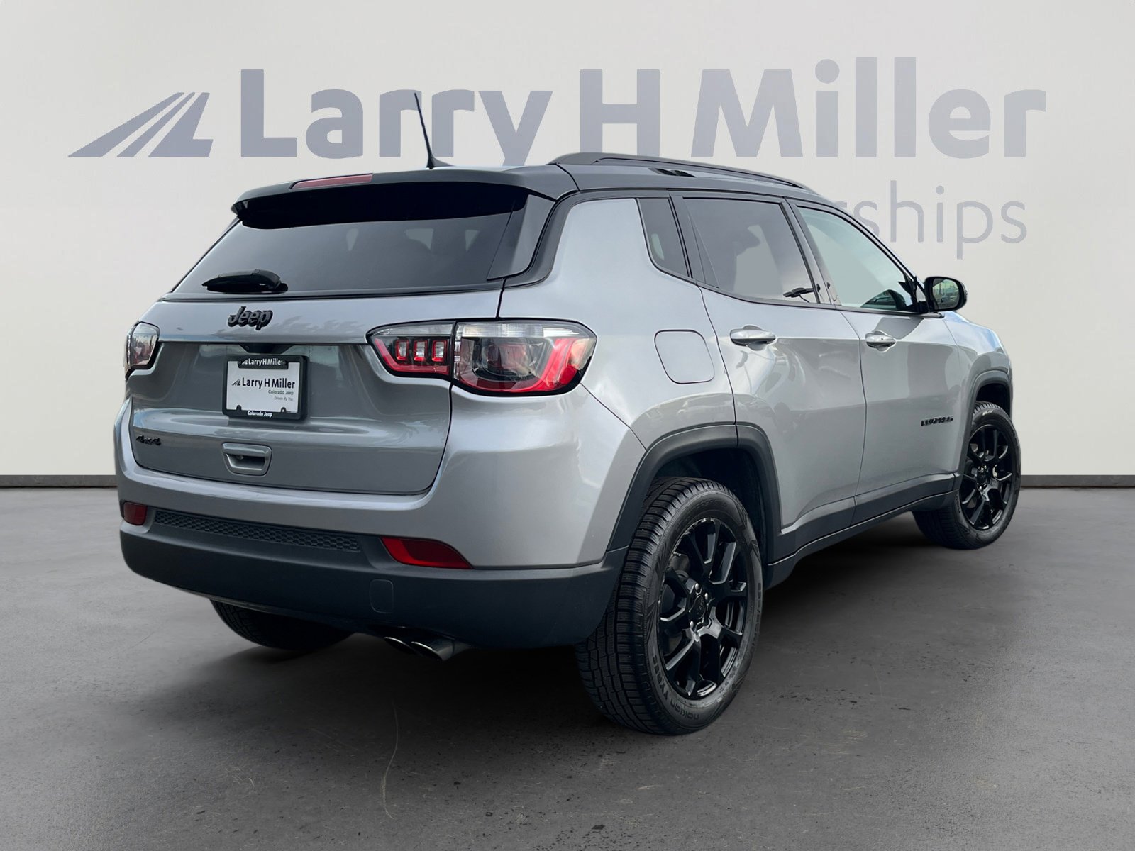 Used 2022 Jeep Compass Altitude w/ Convenience Group image 5
