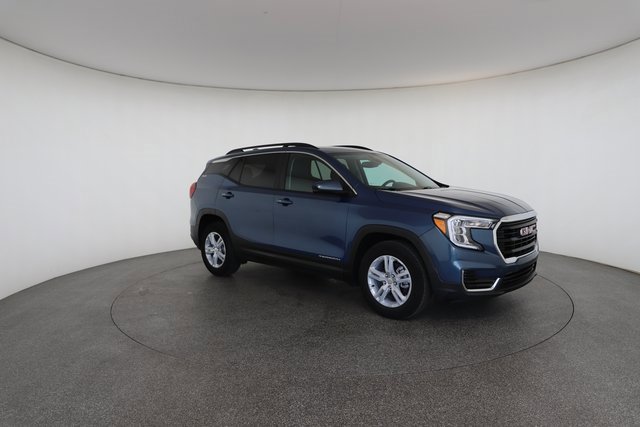 Used 2024 GMC Terrain SLE w/ Driver Convenience Package image 26