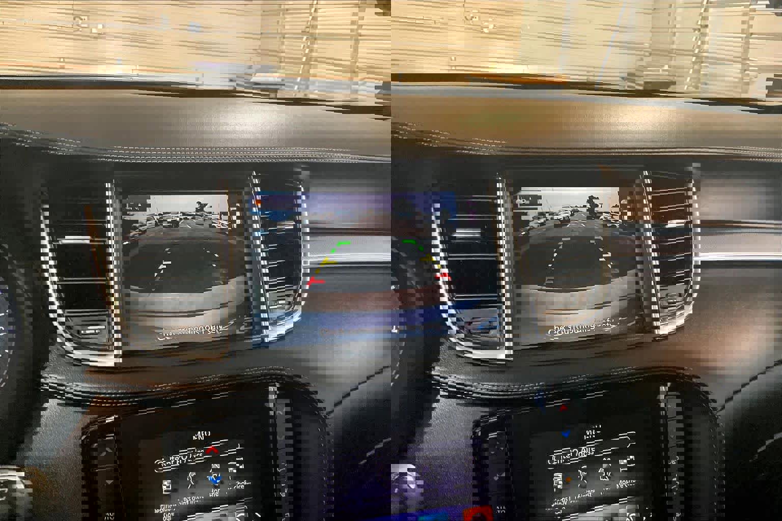 Used 2020 INFINITI QX50 Luxe w/ Navigation Package image 22