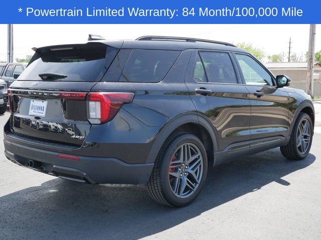 Used 2025 Ford Explorer ST-Line w/ ST-Line Street Pack AWD/4WD image 4